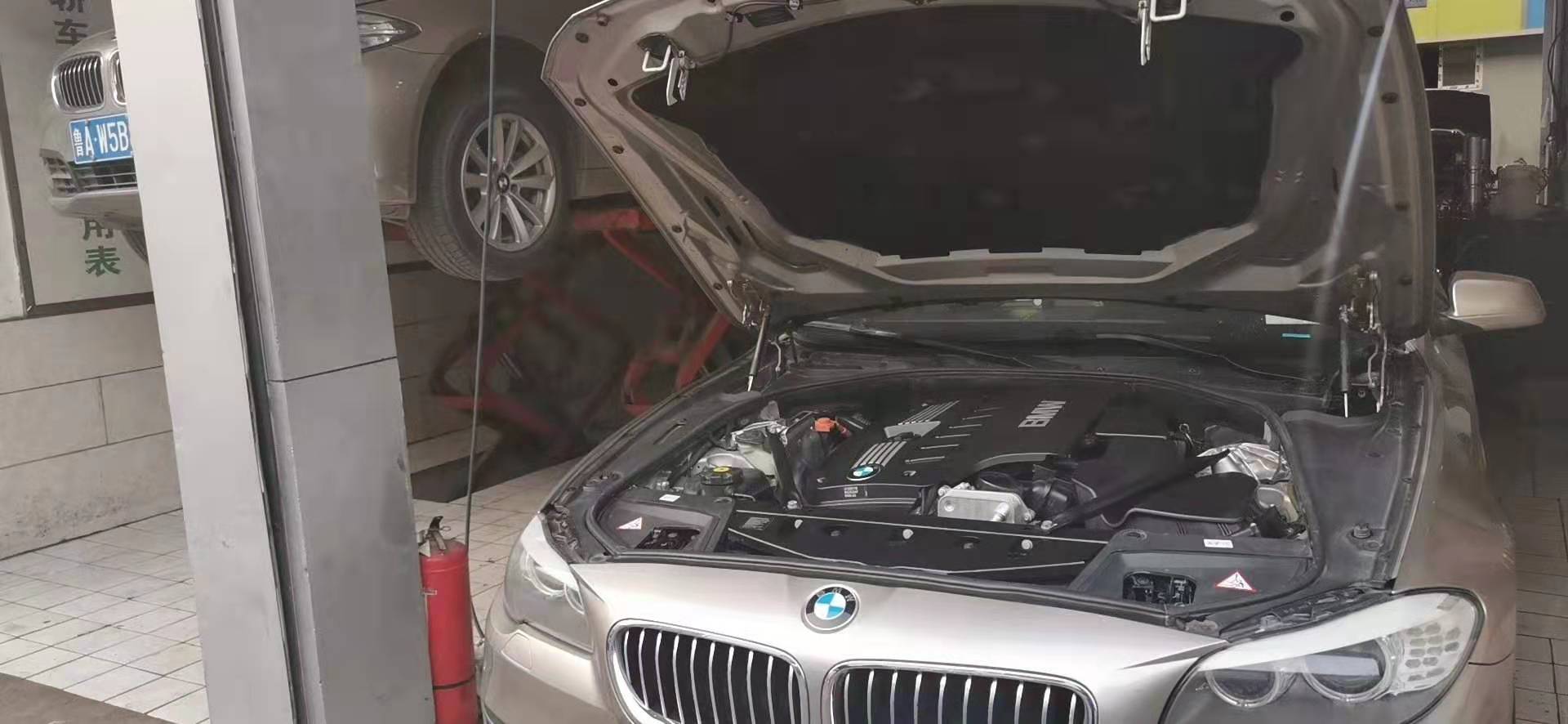 沃爾沃汽車的剎車油怎么會進(jìn)水呢？